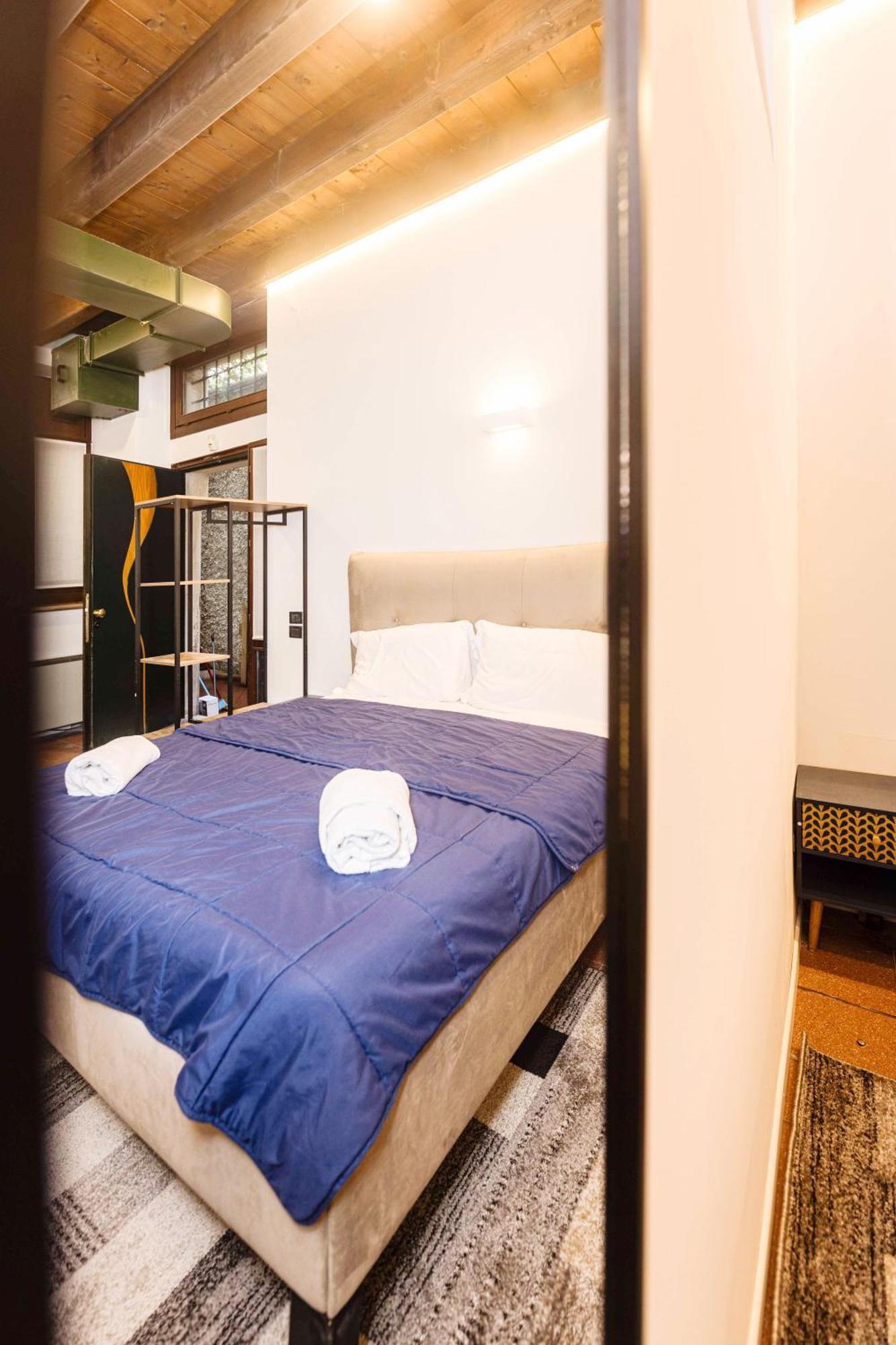 Al 18 Verona Rooms Exterior photo