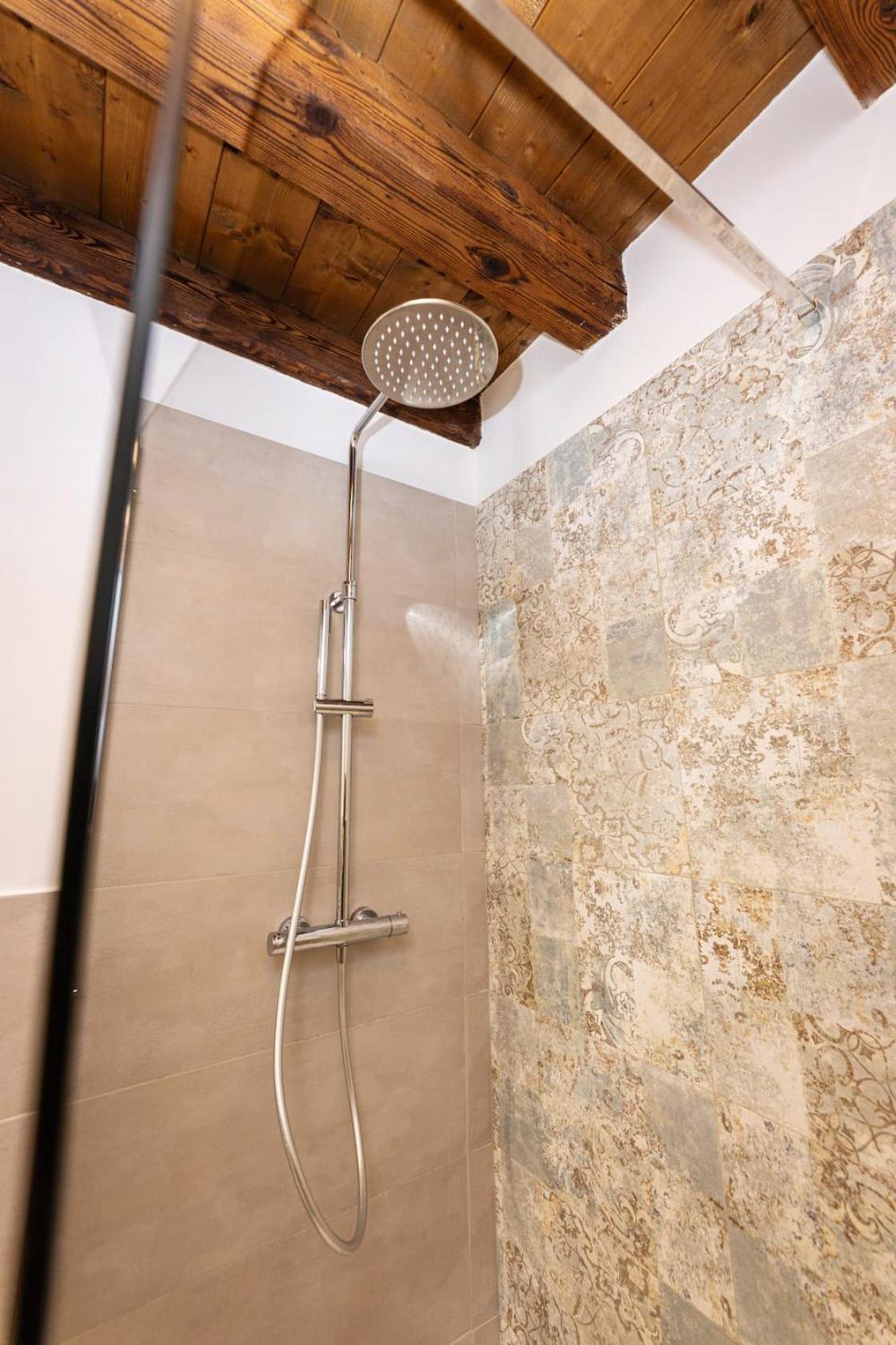 Al 18 Verona Rooms Exterior photo